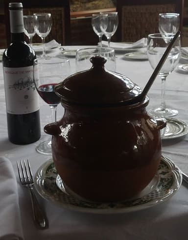 comida 9 vino mesa
