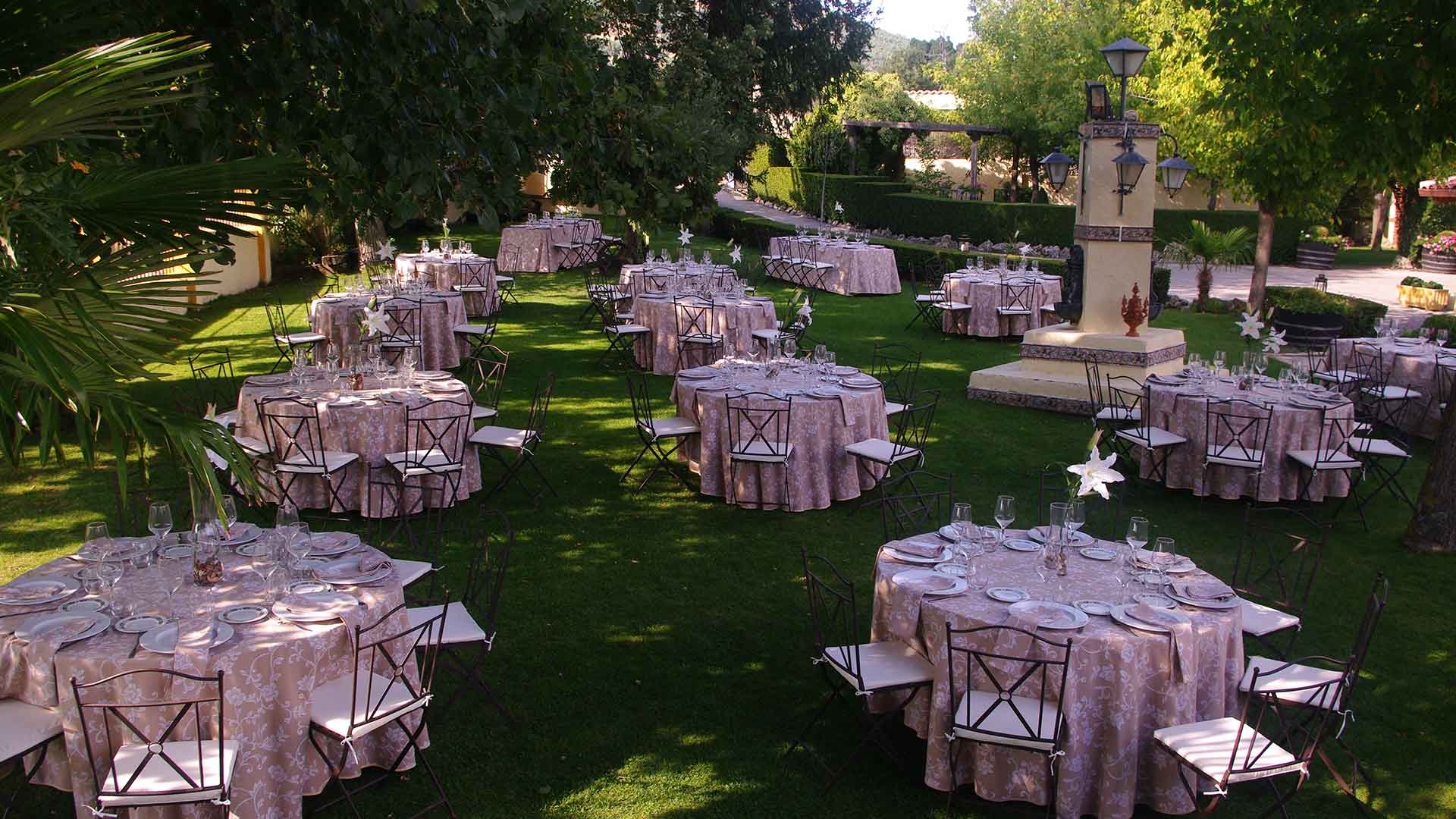 Finca El Rocío - Jardines y pérgola